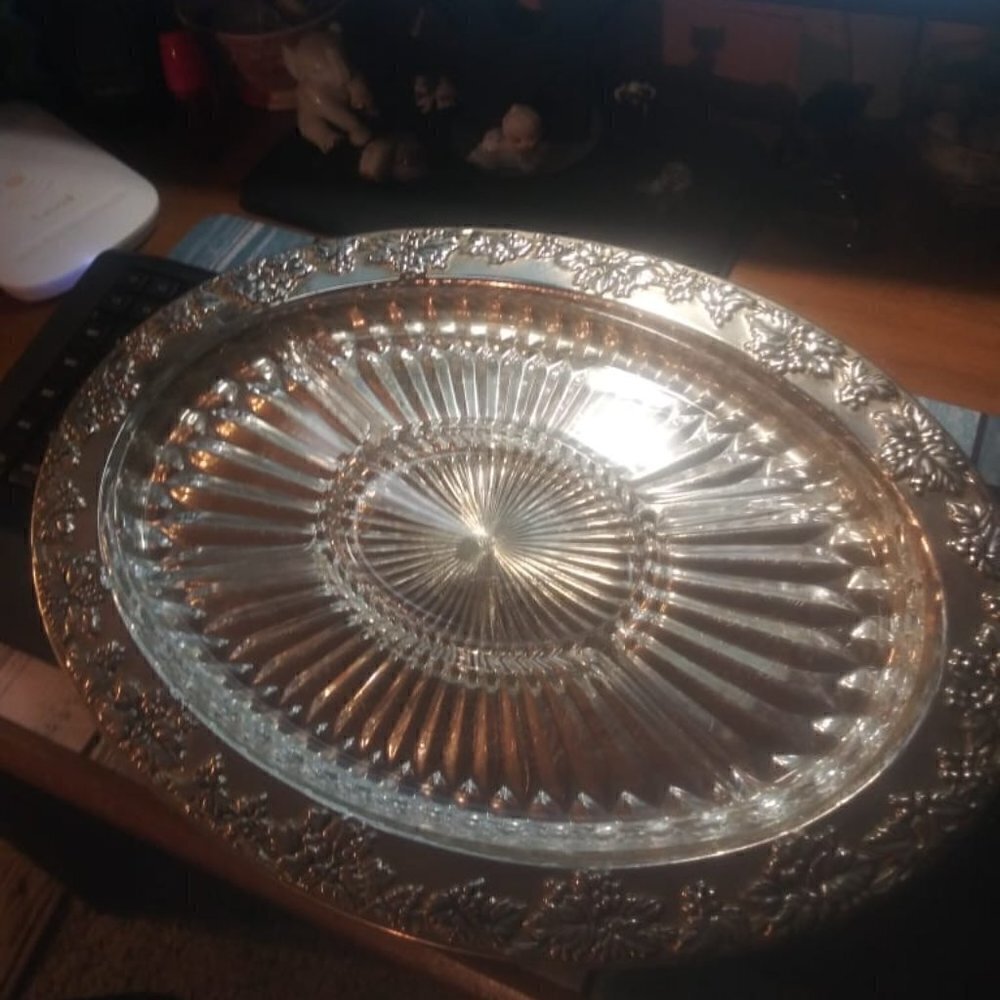 "rare"-vintage GODINGER SILVER ART Co LTD Grapevine Adorned Oval Platter/Crystal